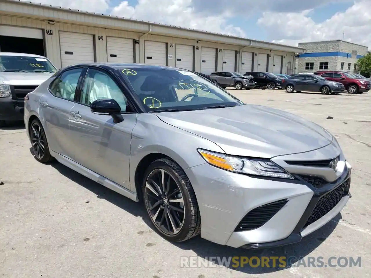 1 Photograph of a damaged car 4T1K61AK3LU358635 TOYOTA CAMRY 2020