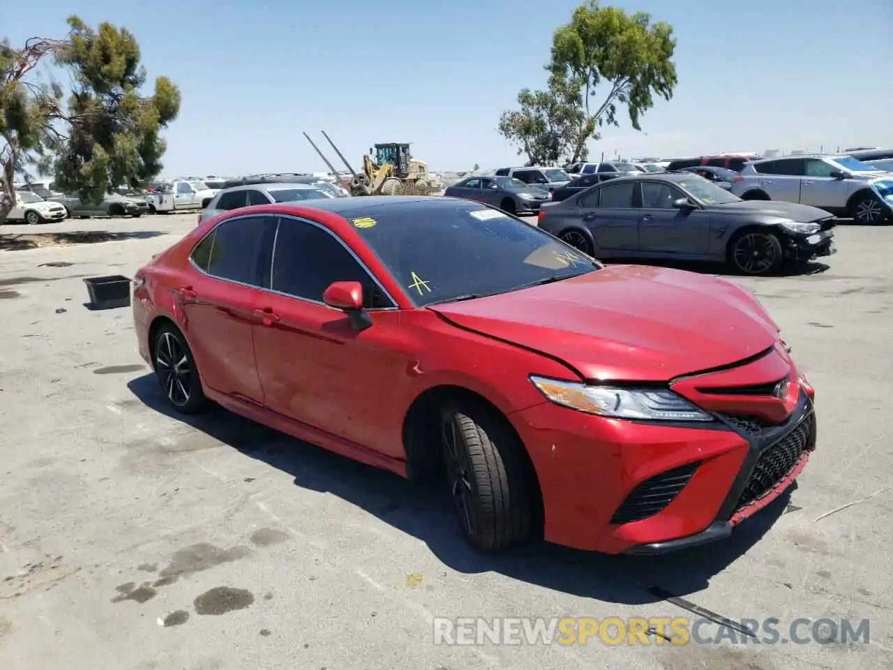 1 Photograph of a damaged car 4T1K61AK3LU359610 TOYOTA CAMRY 2020