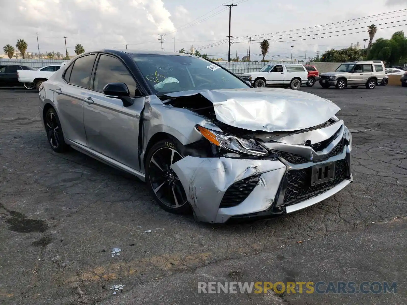 1 Photograph of a damaged car 4T1K61AK3LU362149 TOYOTA CAMRY 2020