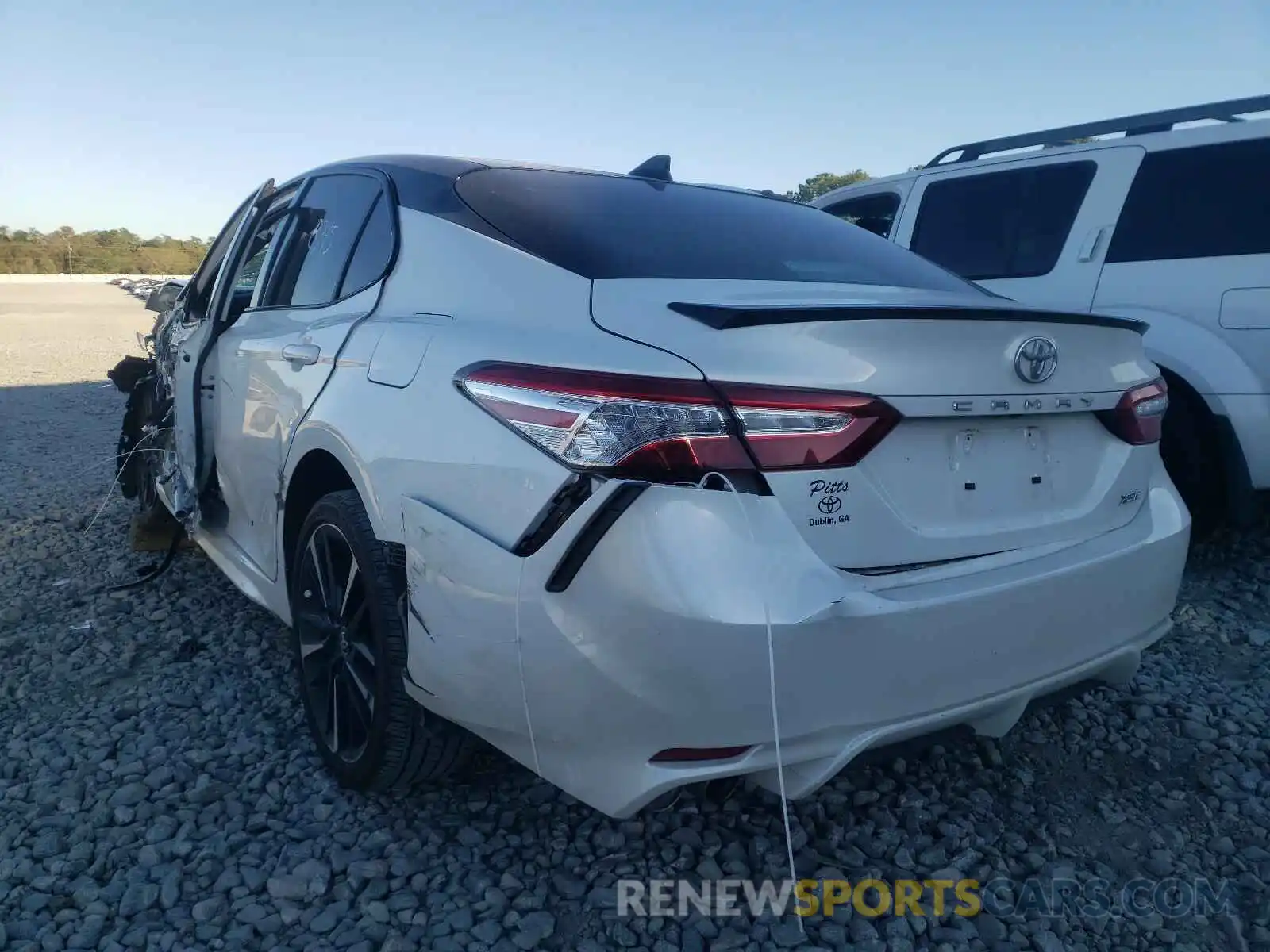 3 Photograph of a damaged car 4T1K61AK3LU363155 TOYOTA CAMRY 2020