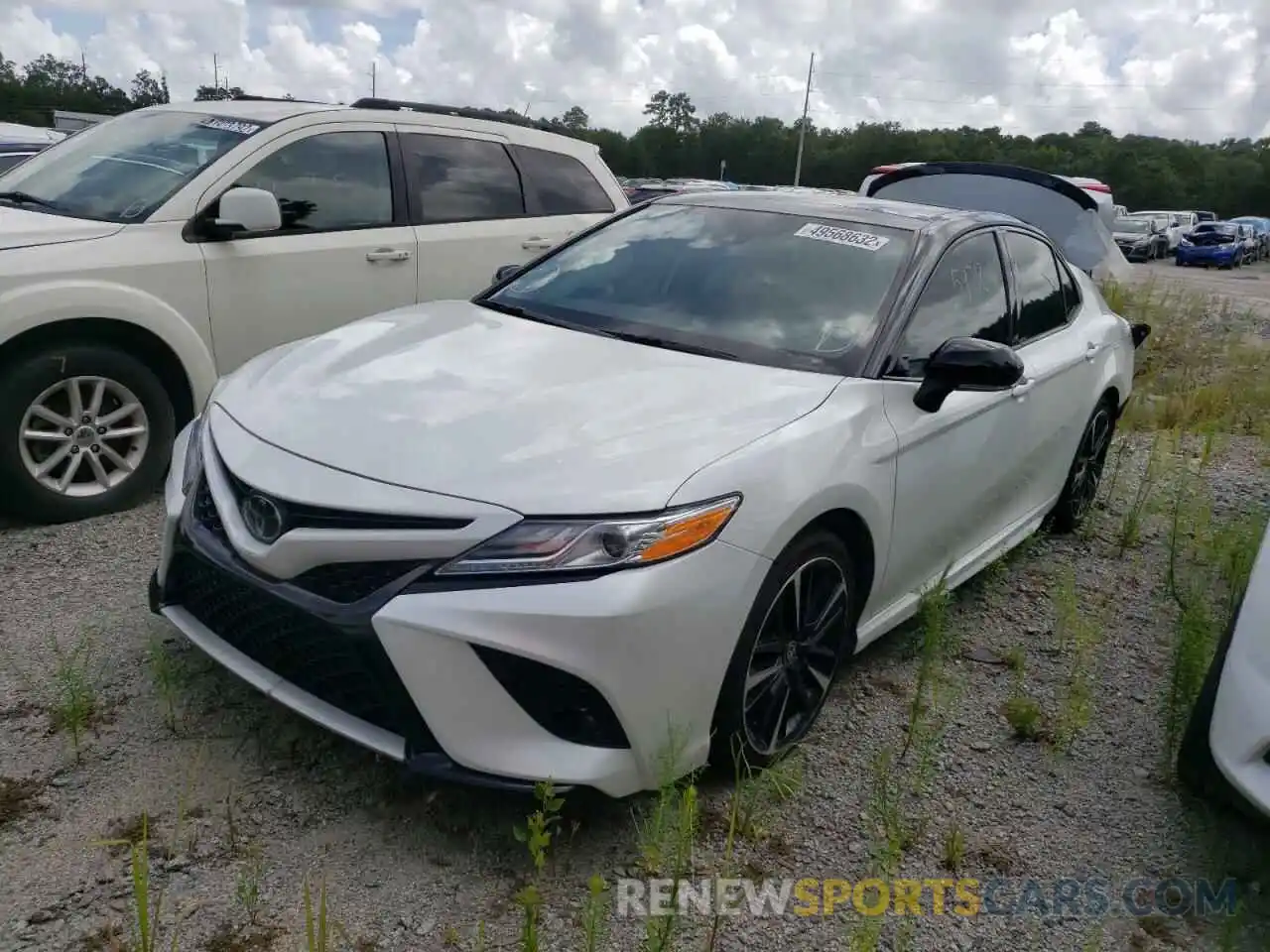 2 Photograph of a damaged car 4T1K61AK3LU365584 TOYOTA CAMRY 2020