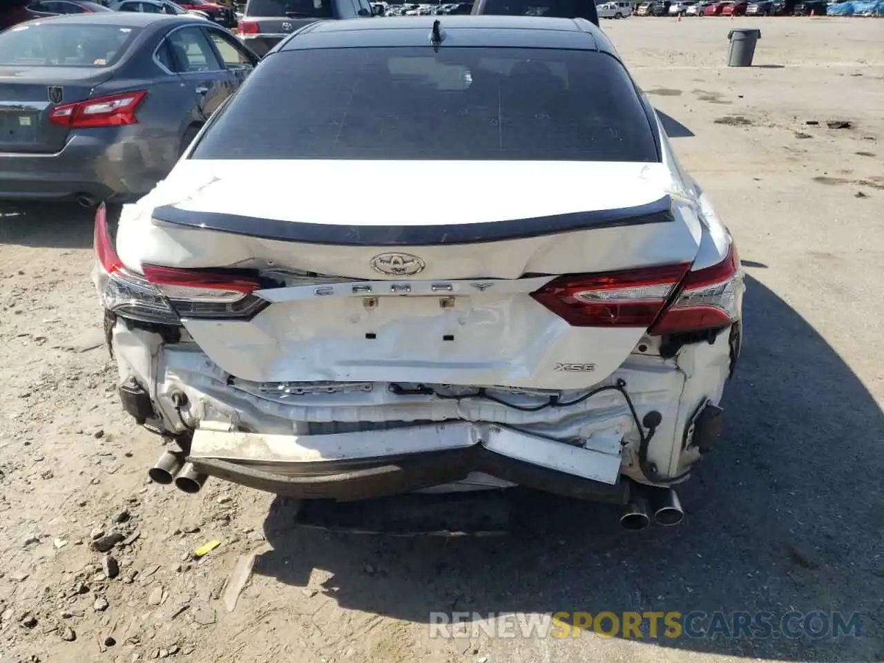 9 Photograph of a damaged car 4T1K61AK3LU365584 TOYOTA CAMRY 2020