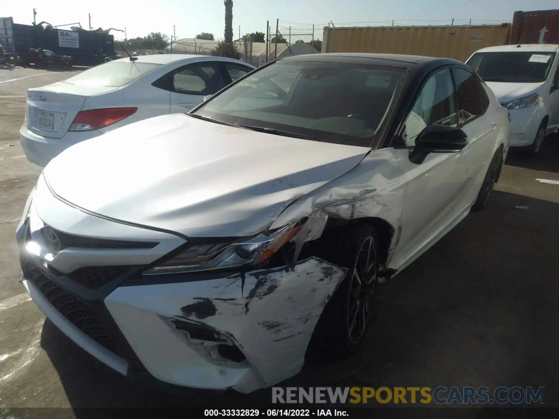 2 Photograph of a damaged car 4T1K61AK3LU373653 TOYOTA CAMRY 2020