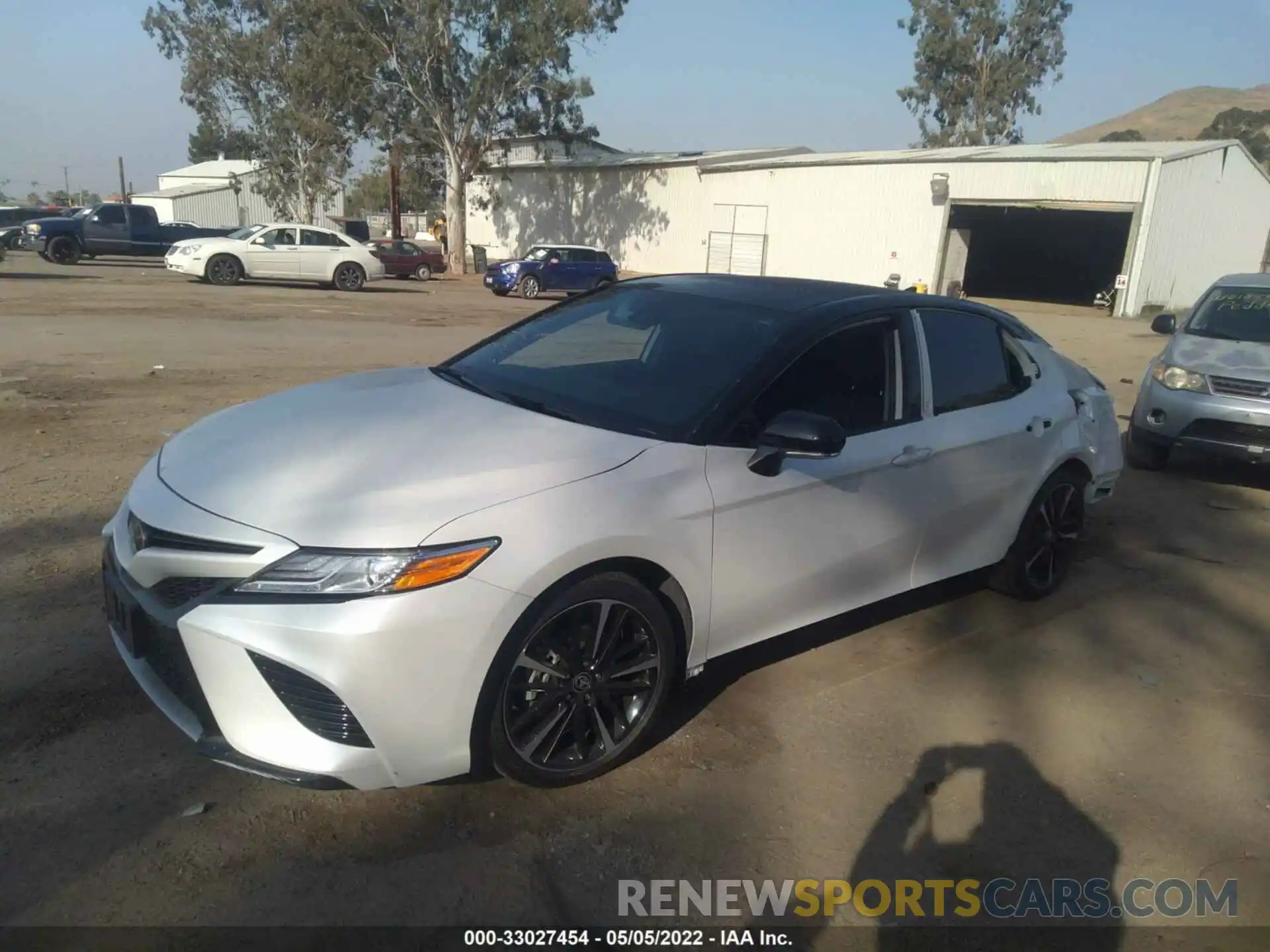 2 Photograph of a damaged car 4T1K61AK3LU375192 TOYOTA CAMRY 2020