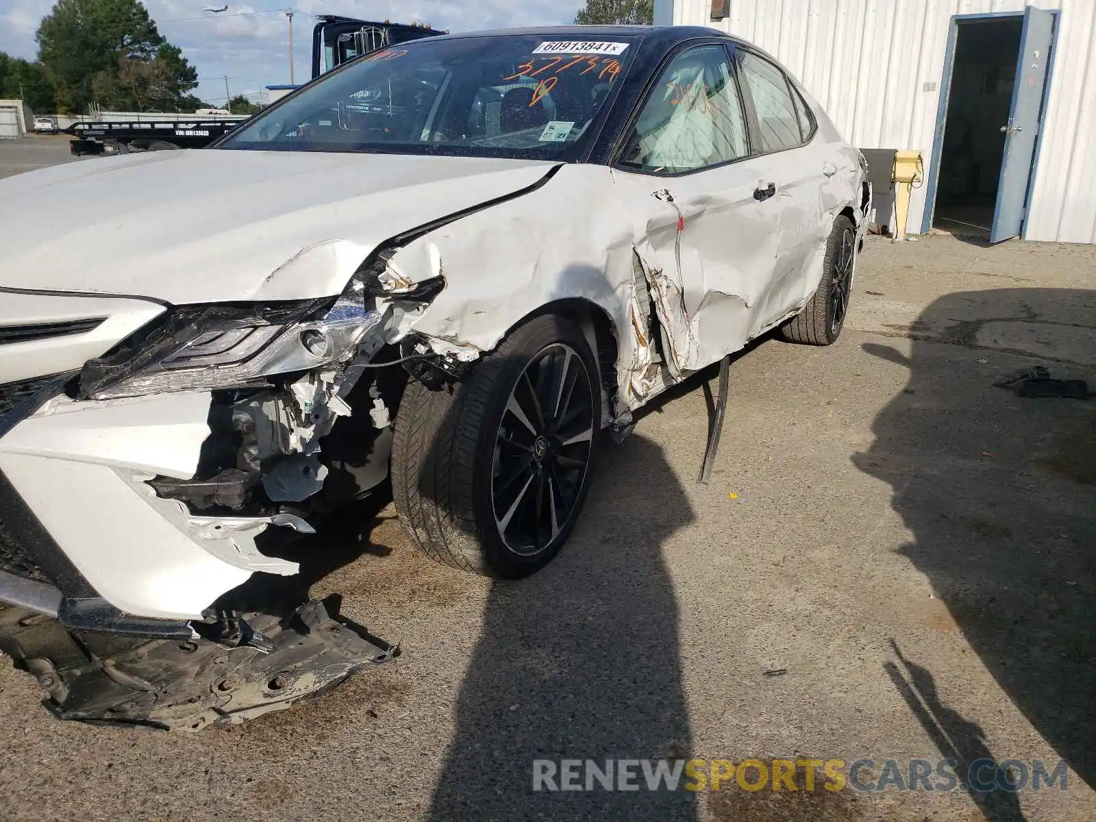 9 Photograph of a damaged car 4T1K61AK3LU377394 TOYOTA CAMRY 2020