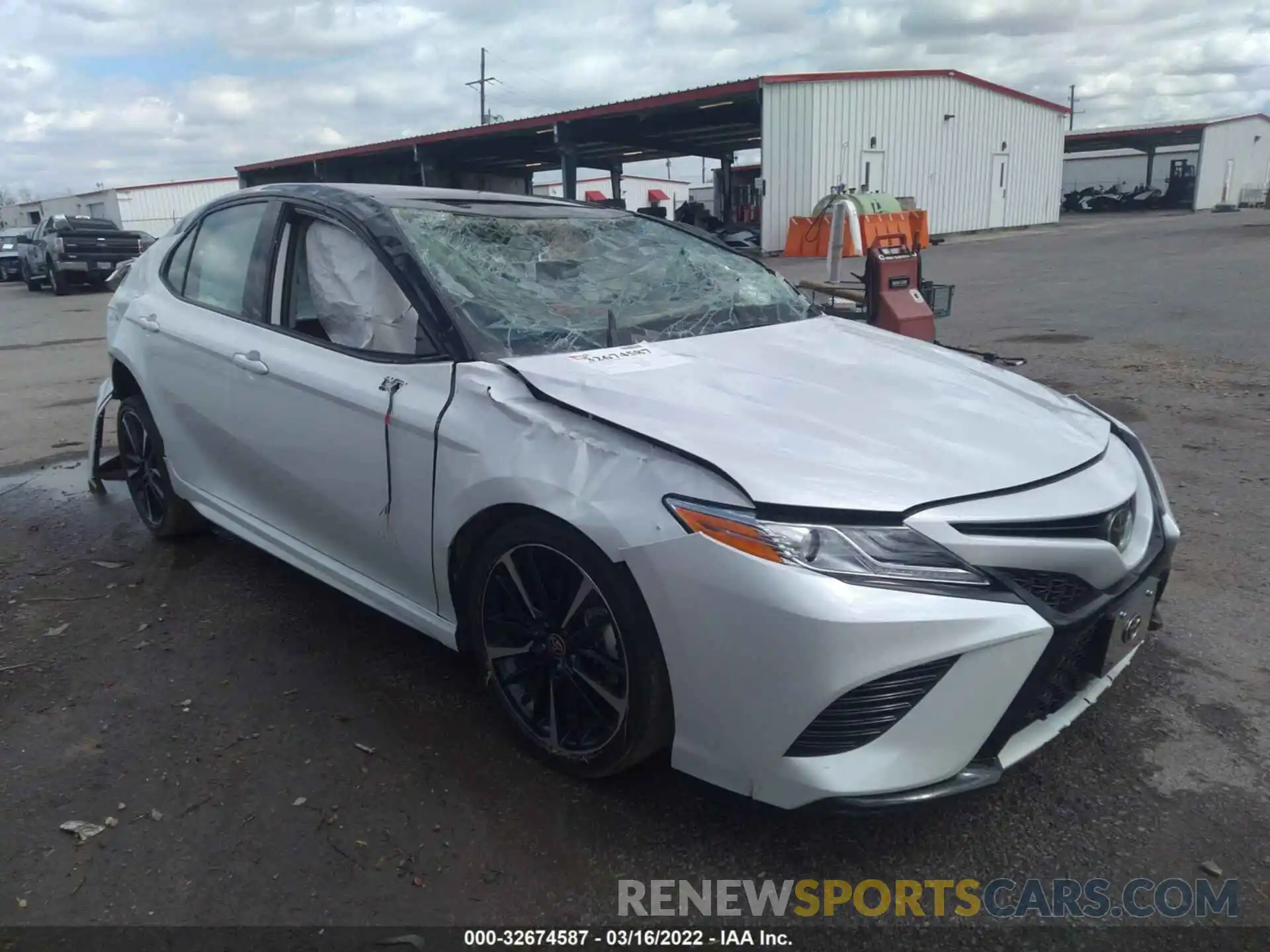 1 Photograph of a damaged car 4T1K61AK3LU379002 TOYOTA CAMRY 2020