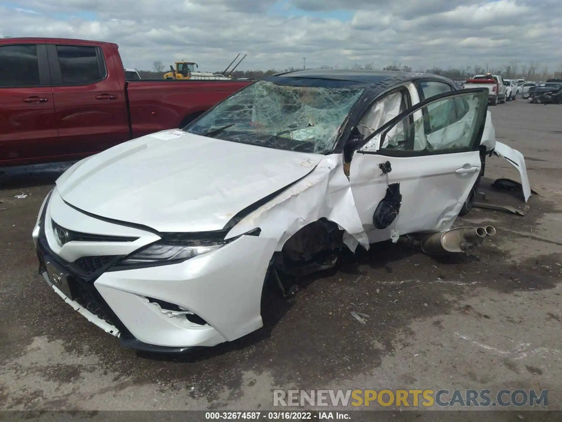 2 Photograph of a damaged car 4T1K61AK3LU379002 TOYOTA CAMRY 2020