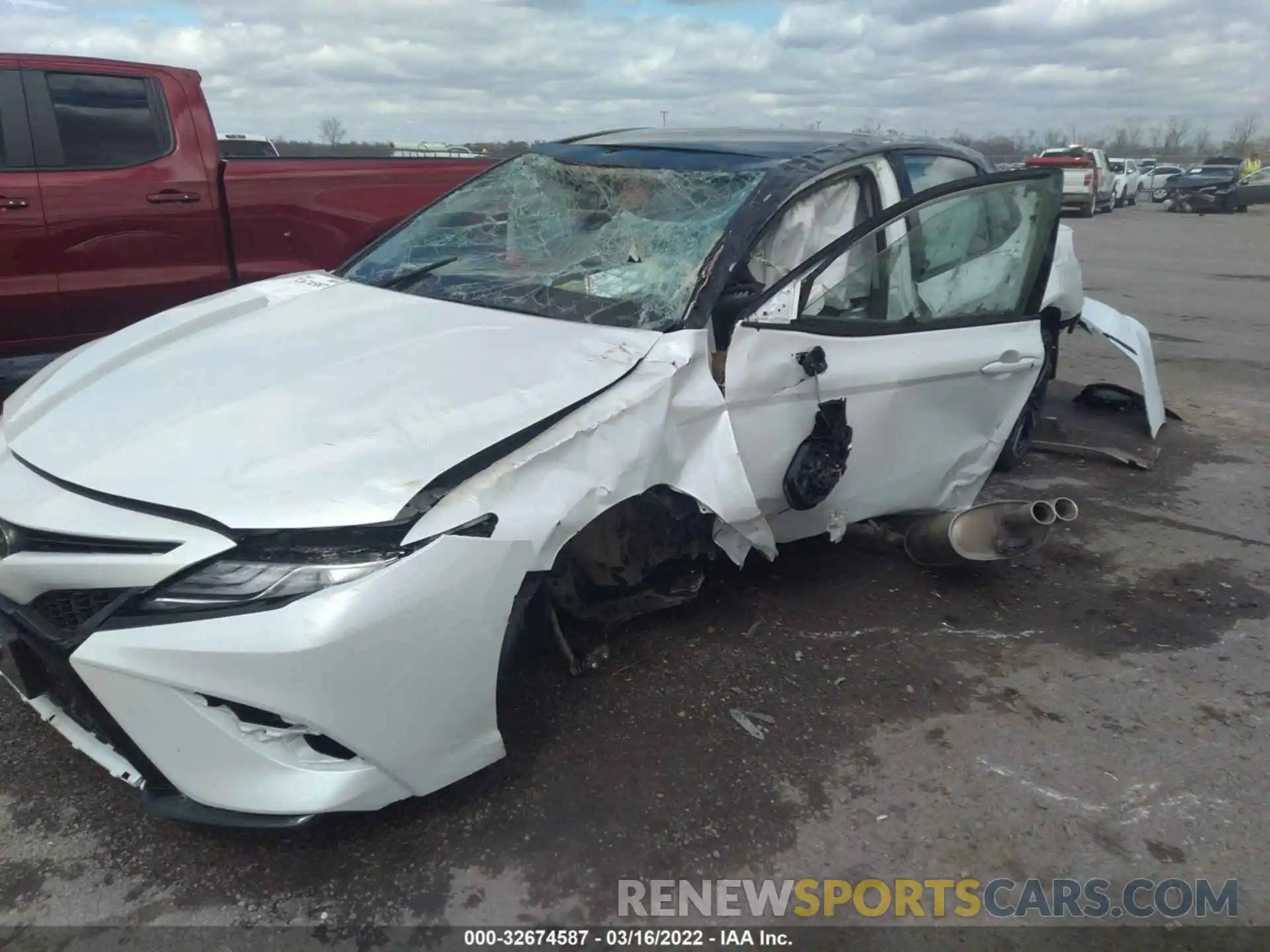 6 Photograph of a damaged car 4T1K61AK3LU379002 TOYOTA CAMRY 2020