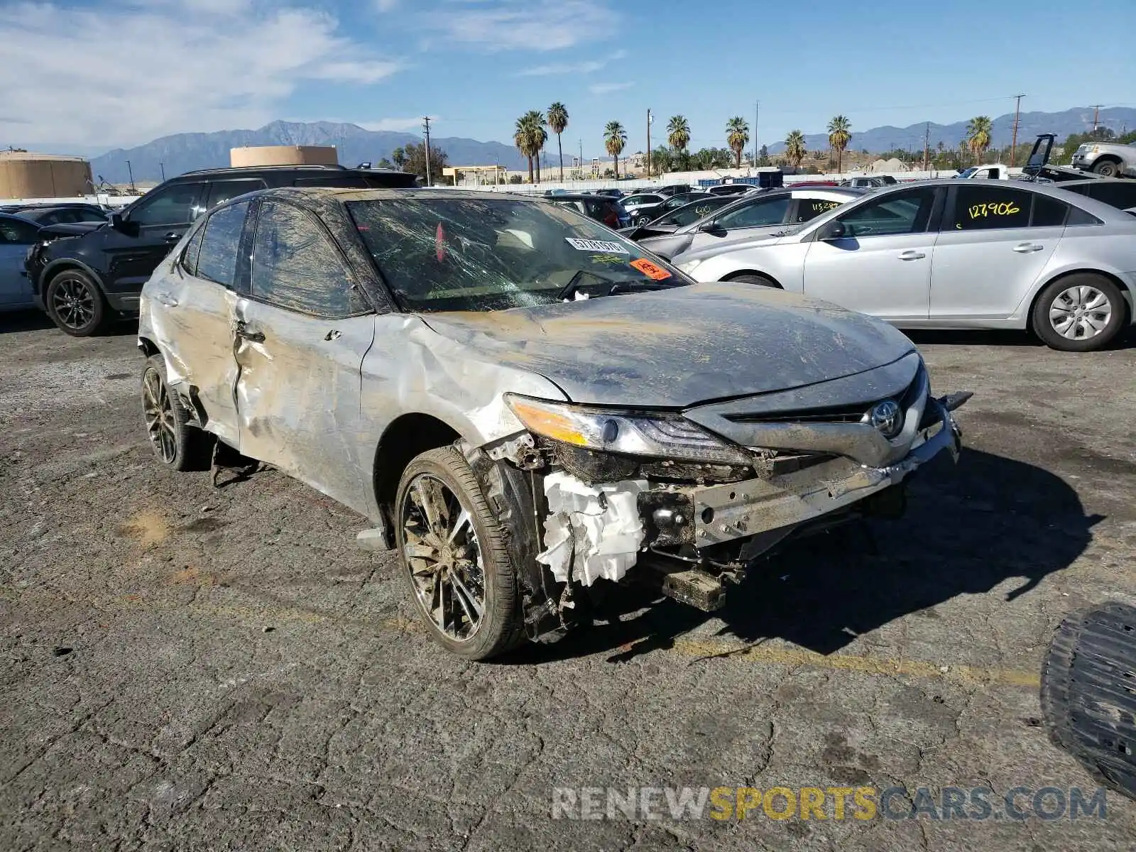 1 Photograph of a damaged car 4T1K61AK3LU386693 TOYOTA CAMRY 2020