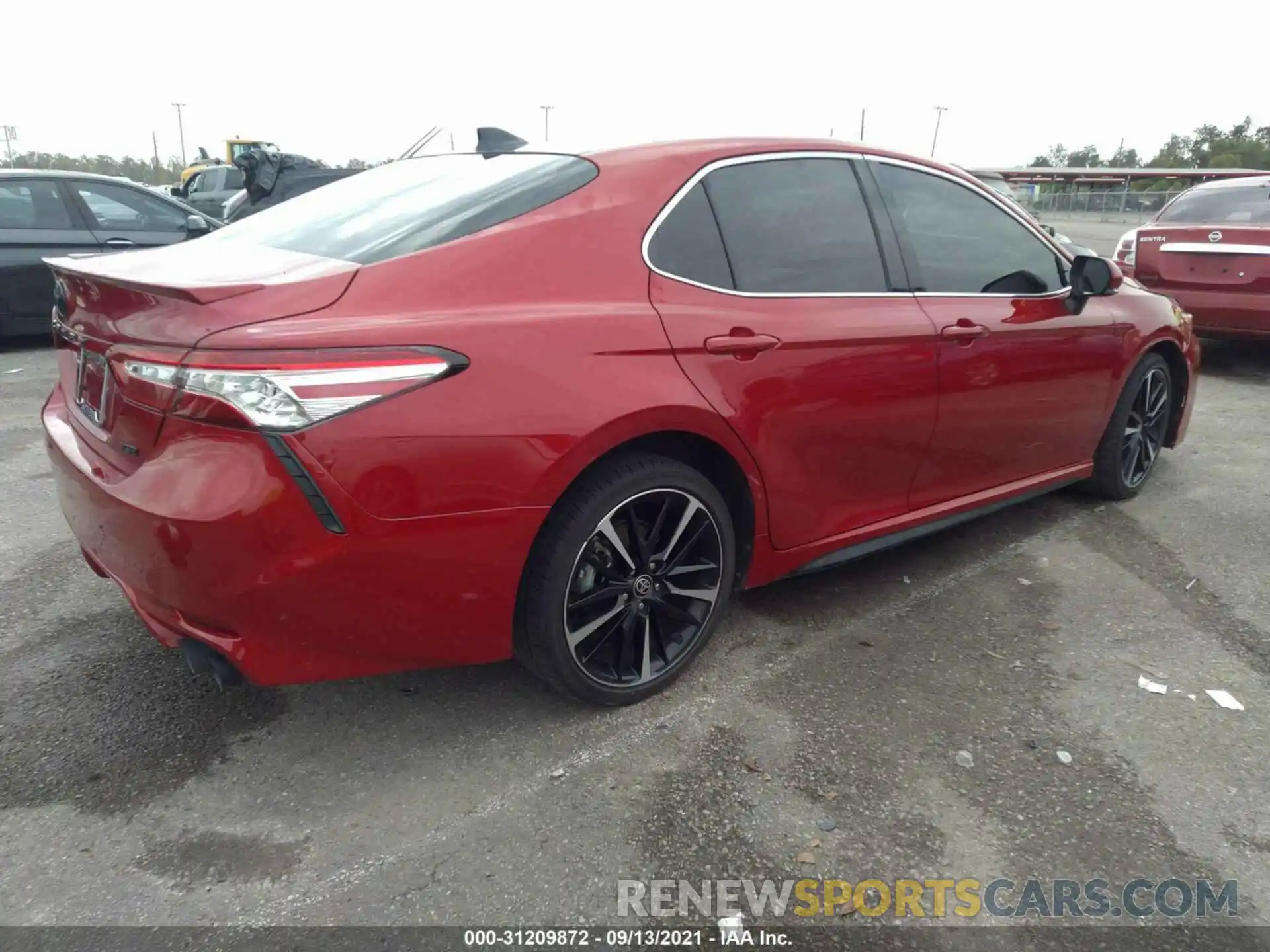 4 Photograph of a damaged car 4T1K61AK3LU395393 TOYOTA CAMRY 2020