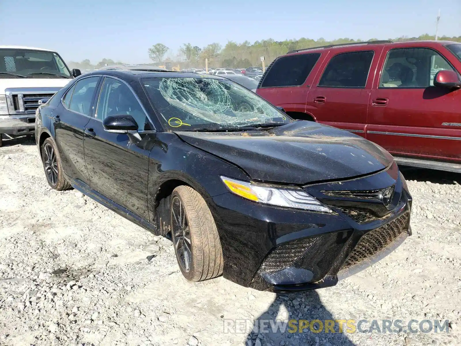 1 Photograph of a damaged car 4T1K61AK3LU401872 TOYOTA CAMRY 2020