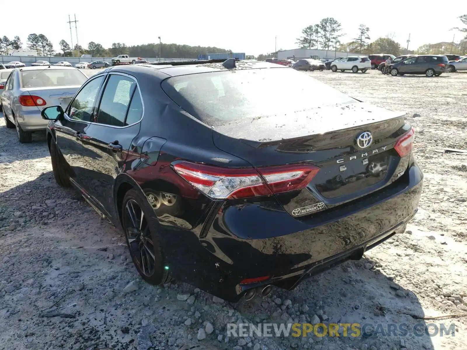 3 Photograph of a damaged car 4T1K61AK3LU401872 TOYOTA CAMRY 2020