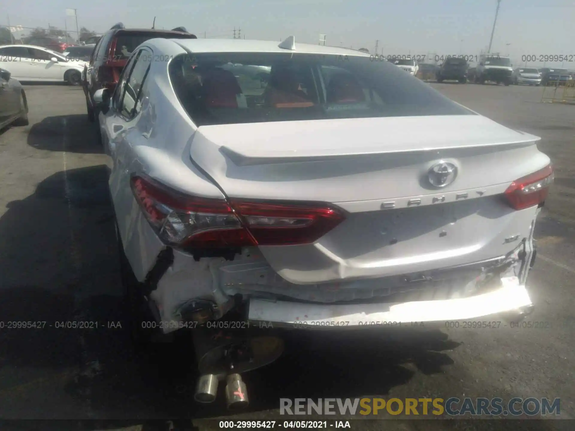 6 Photograph of a damaged car 4T1K61AK3LU500952 TOYOTA CAMRY 2020