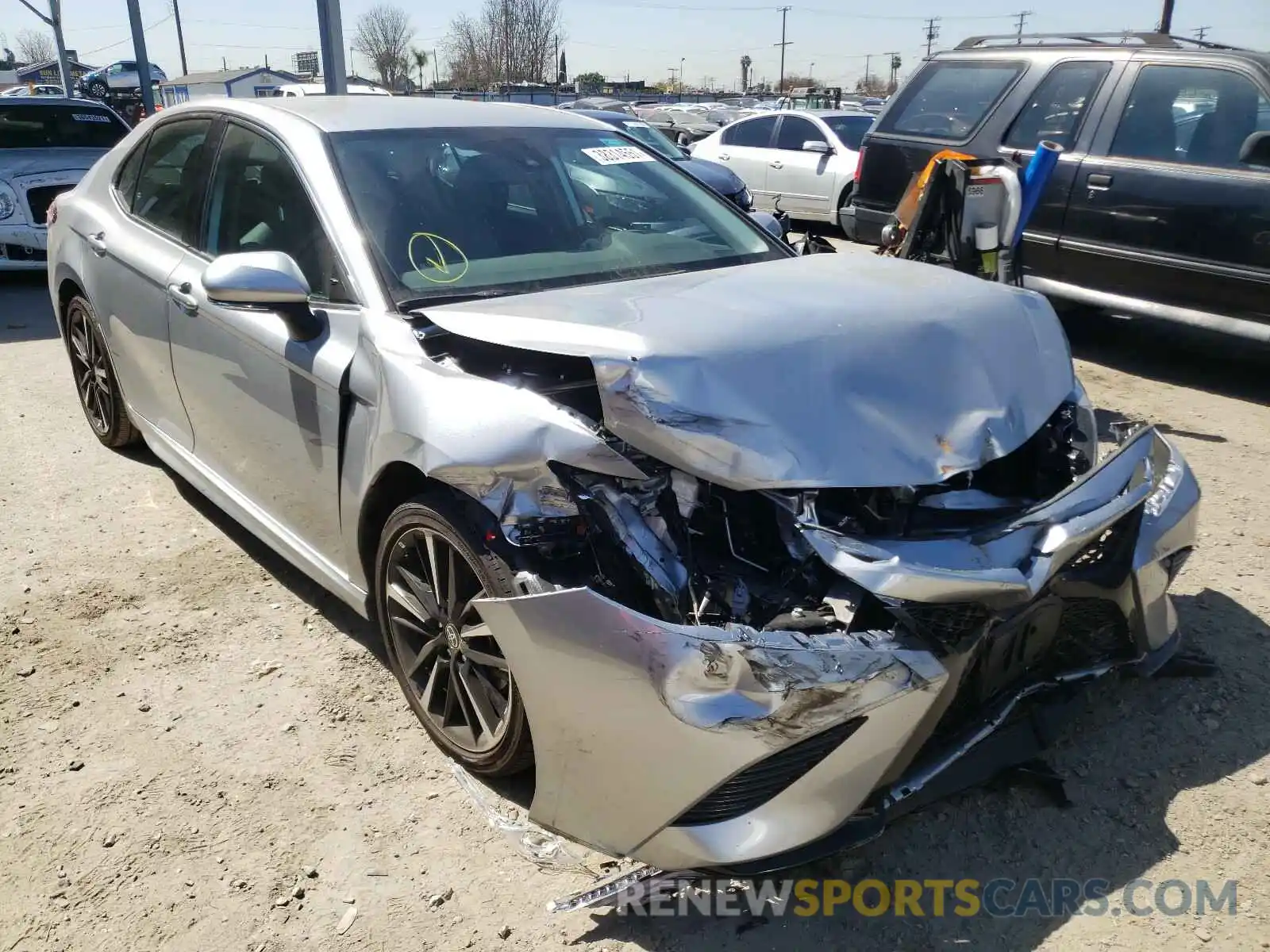 1 Photograph of a damaged car 4T1K61AK3LU508047 TOYOTA CAMRY 2020