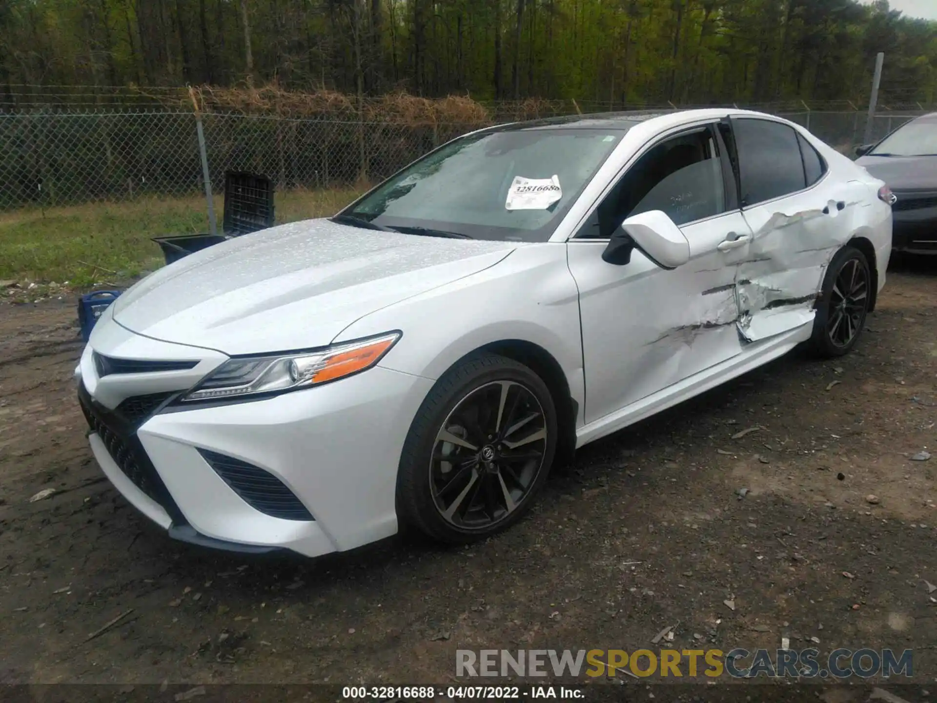 2 Photograph of a damaged car 4T1K61AK3LU865499 TOYOTA CAMRY 2020