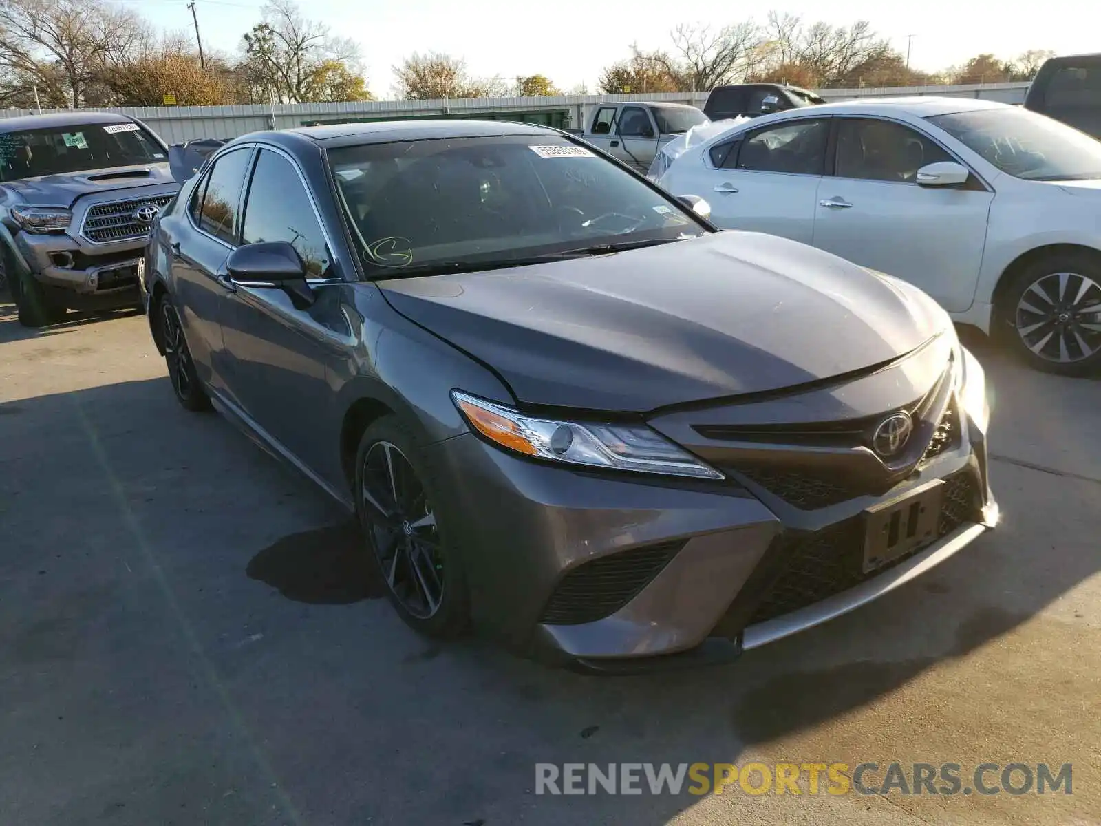 1 Photograph of a damaged car 4T1K61AK3LU875935 TOYOTA CAMRY 2020