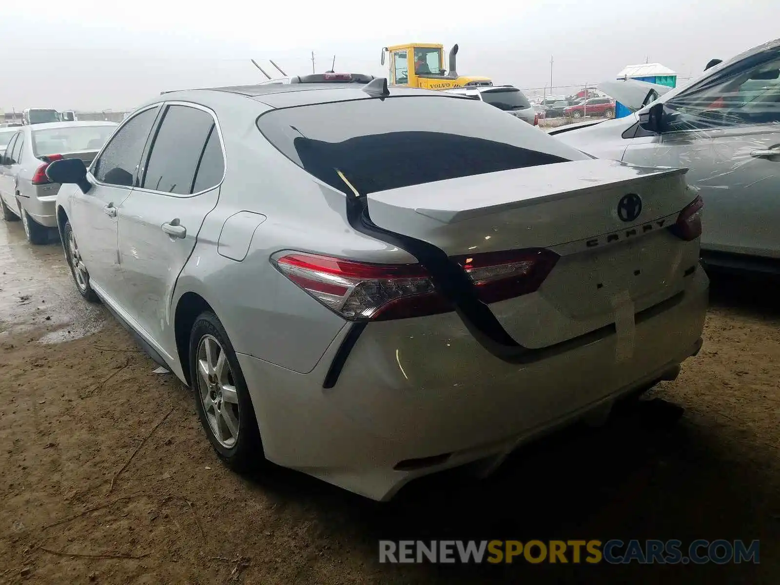 3 Photograph of a damaged car 4T1K61AK3LU883761 TOYOTA CAMRY 2020