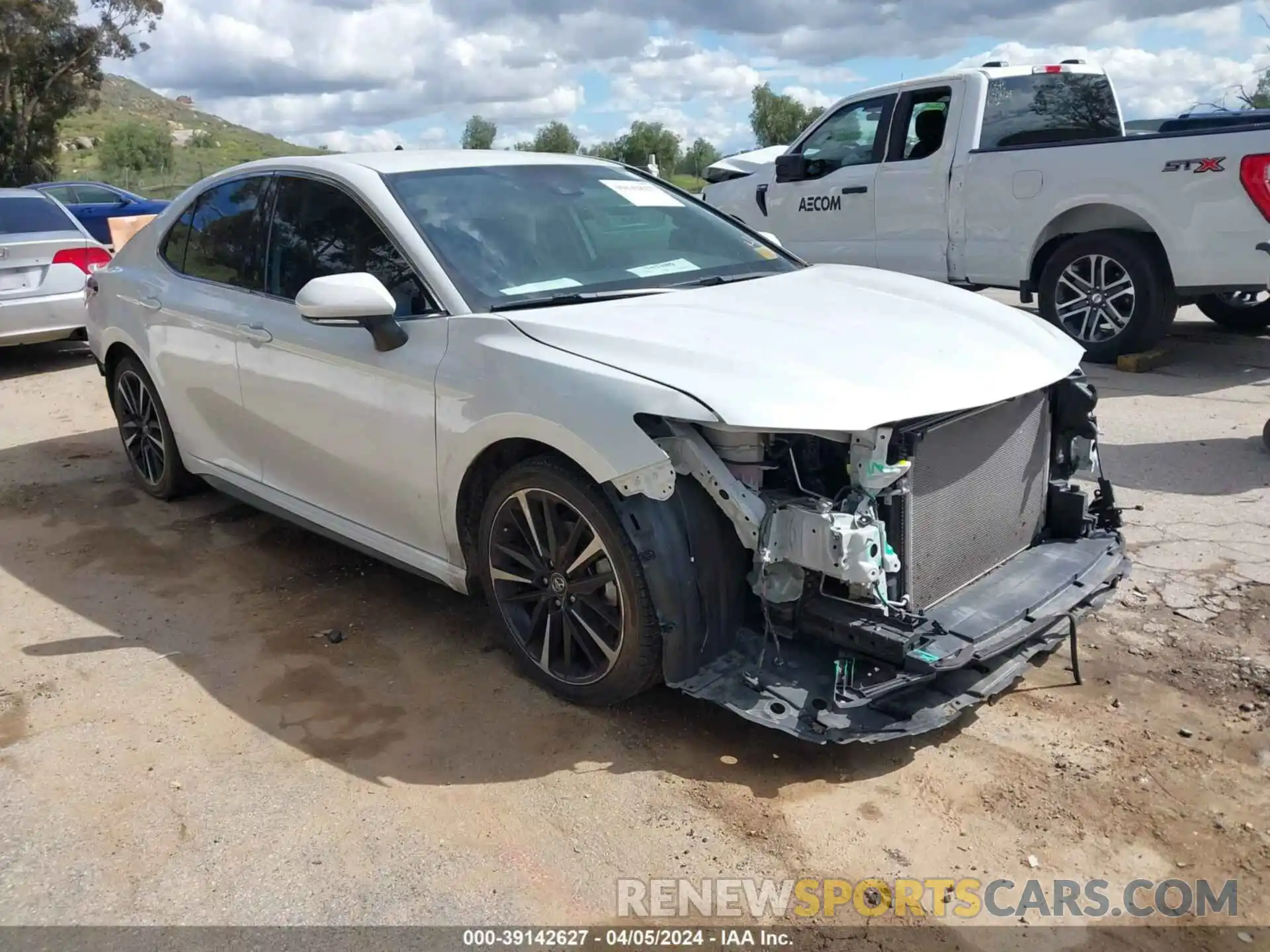 1 Photograph of a damaged car 4T1K61AK3LU886417 TOYOTA CAMRY 2020