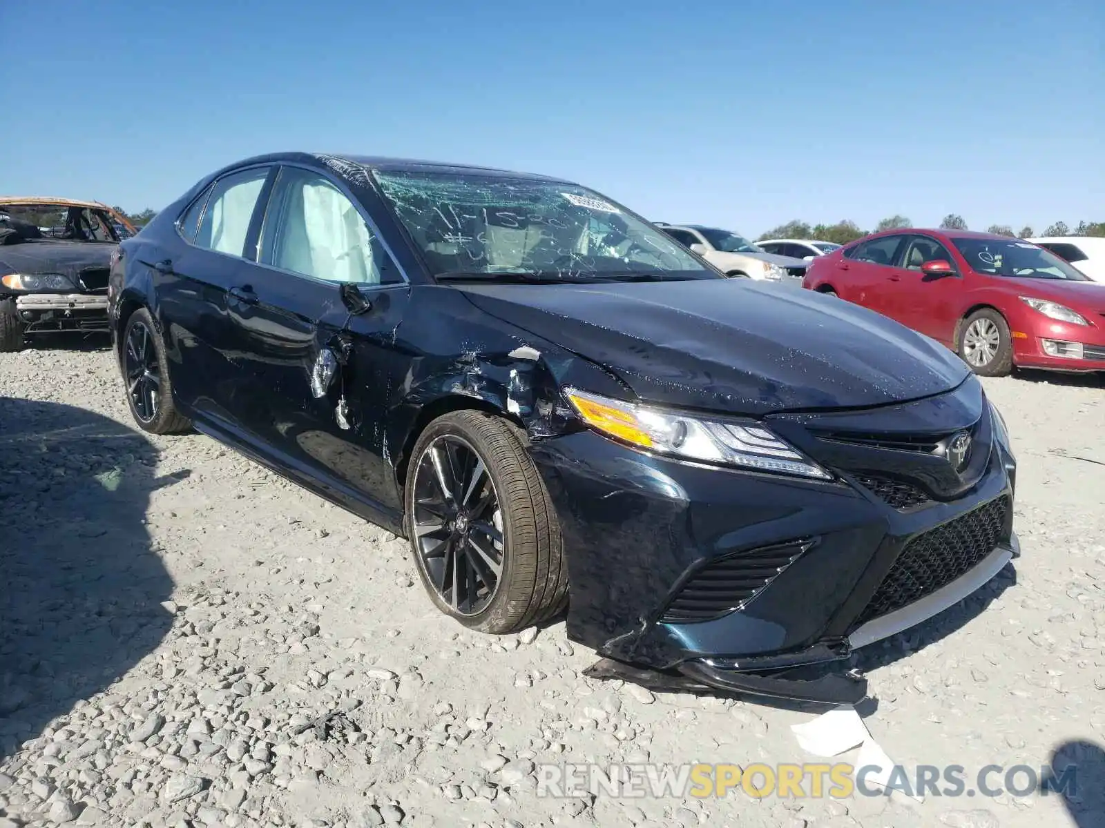 1 Photograph of a damaged car 4T1K61AK3LU895540 TOYOTA CAMRY 2020