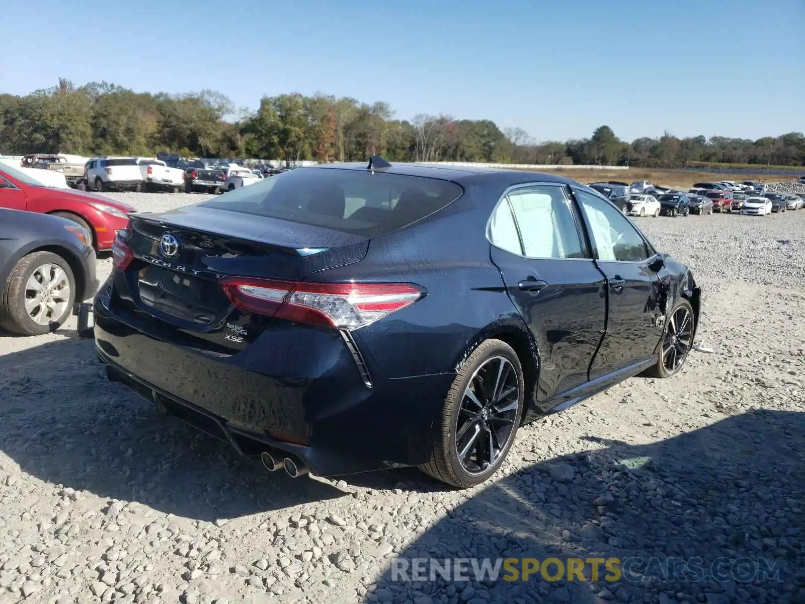 4 Photograph of a damaged car 4T1K61AK3LU895540 TOYOTA CAMRY 2020