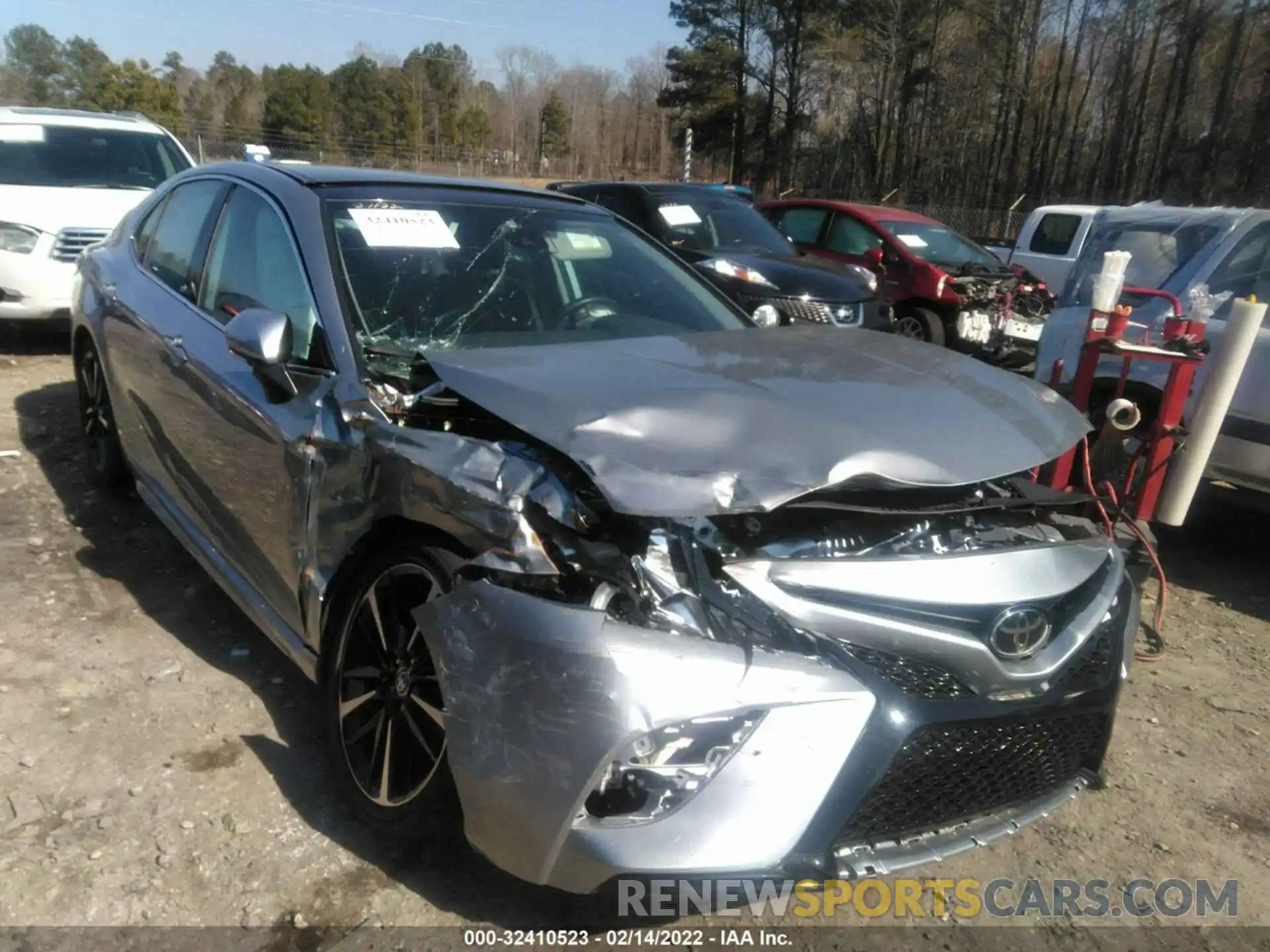 1 Photograph of a damaged car 4T1K61AK3LU897806 TOYOTA CAMRY 2020