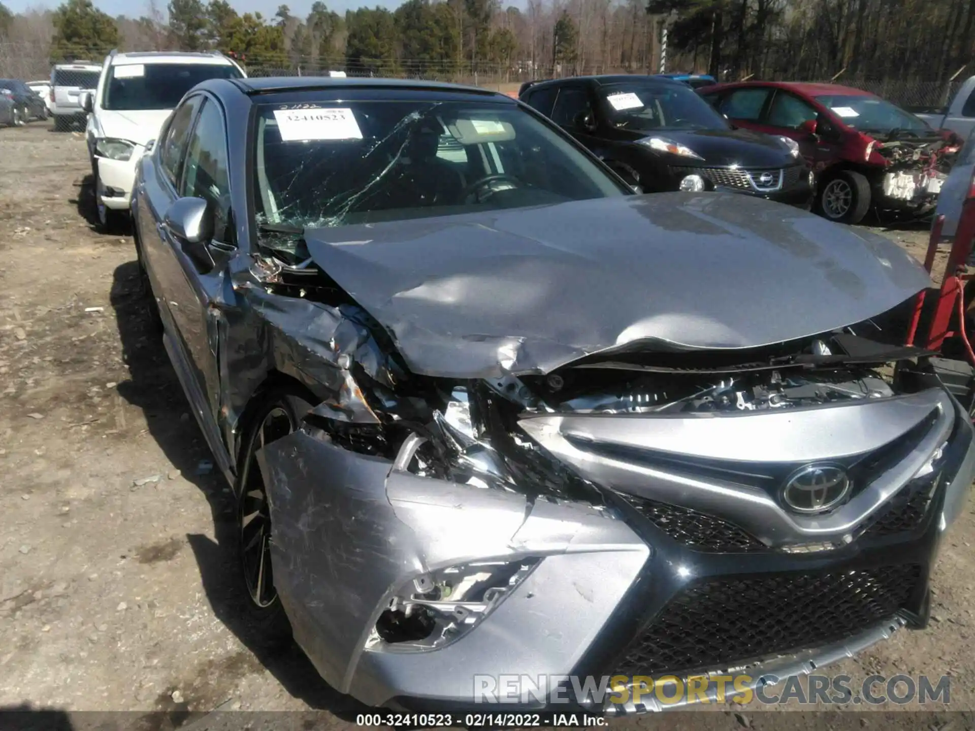 6 Photograph of a damaged car 4T1K61AK3LU897806 TOYOTA CAMRY 2020