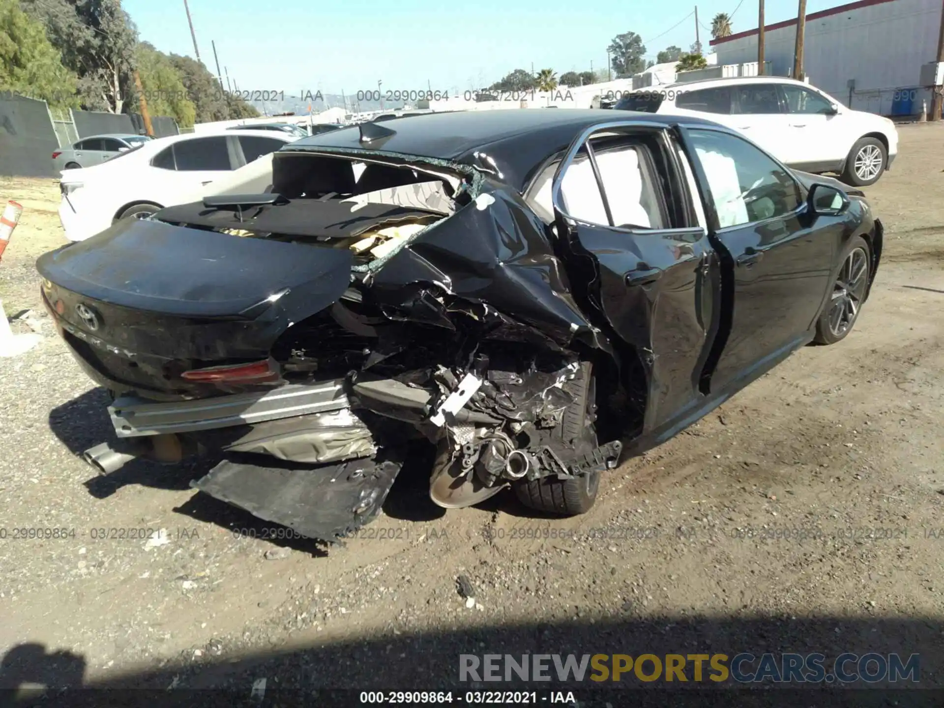 4 Photograph of a damaged car 4T1K61AK3LU917410 TOYOTA CAMRY 2020