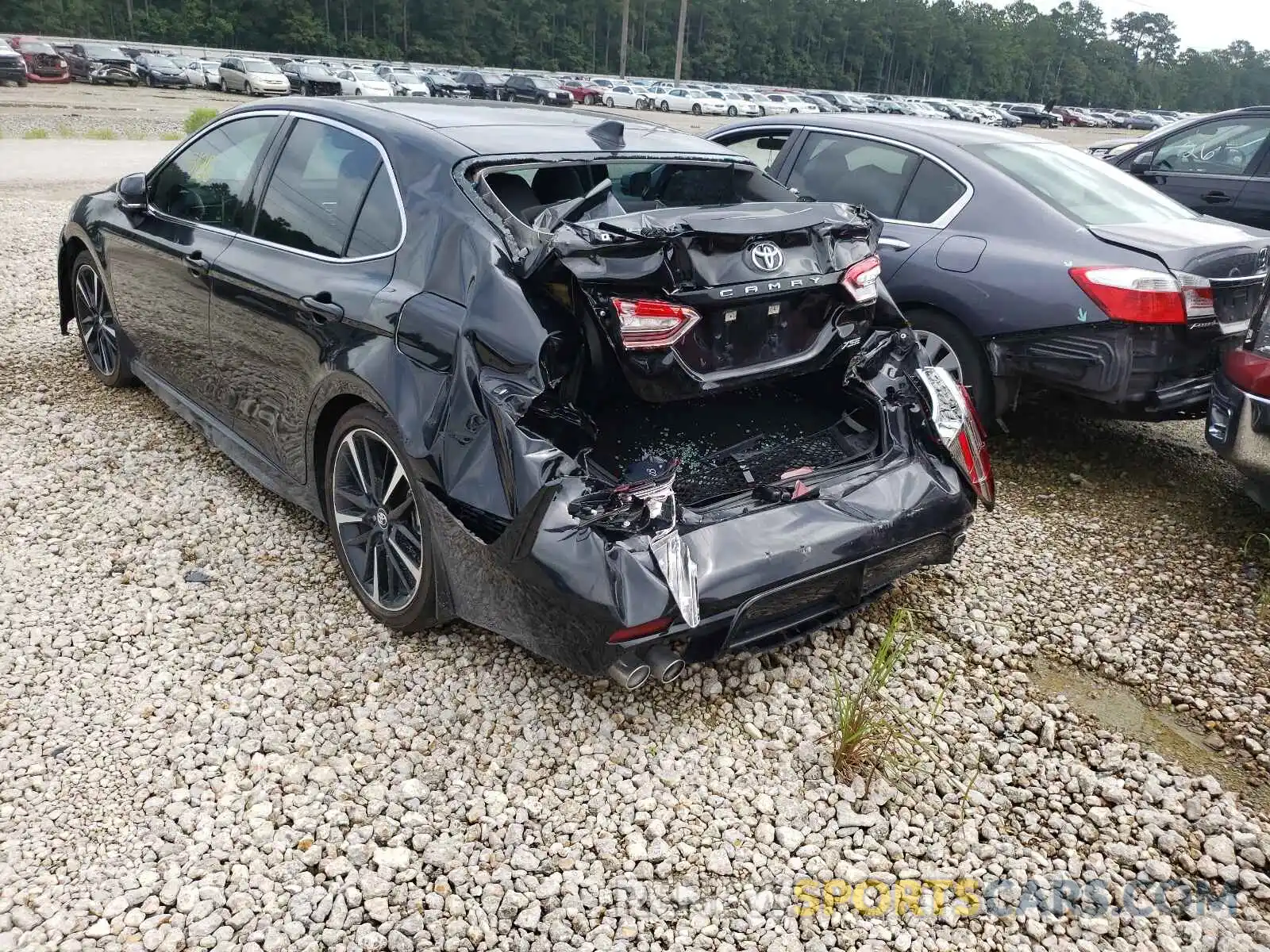 3 Photograph of a damaged car 4T1K61AK3LU921456 TOYOTA CAMRY 2020