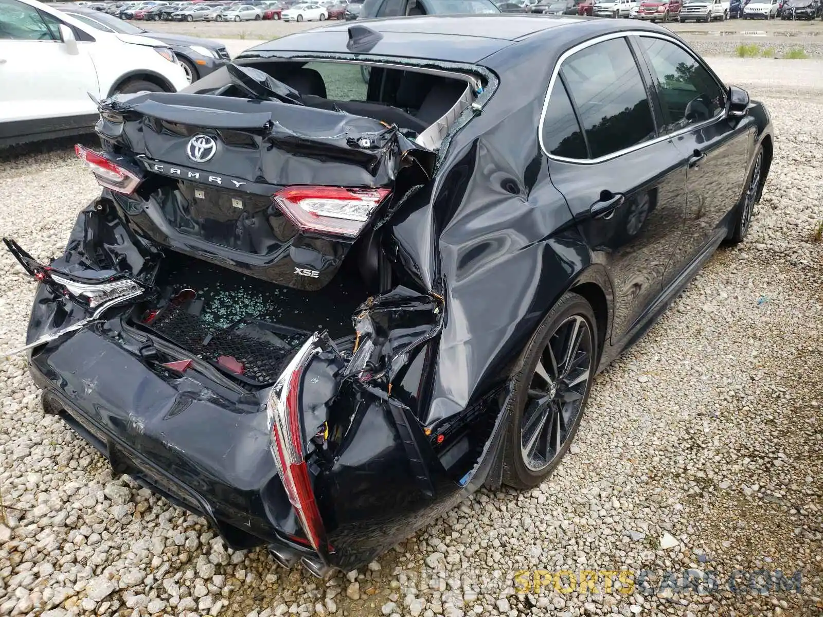 4 Photograph of a damaged car 4T1K61AK3LU921456 TOYOTA CAMRY 2020