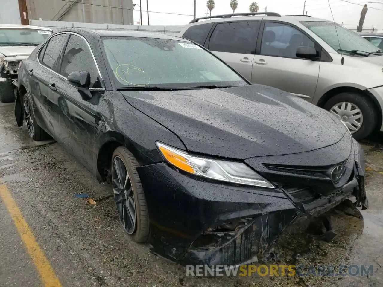 1 Photograph of a damaged car 4T1K61AK3LU928746 TOYOTA CAMRY 2020