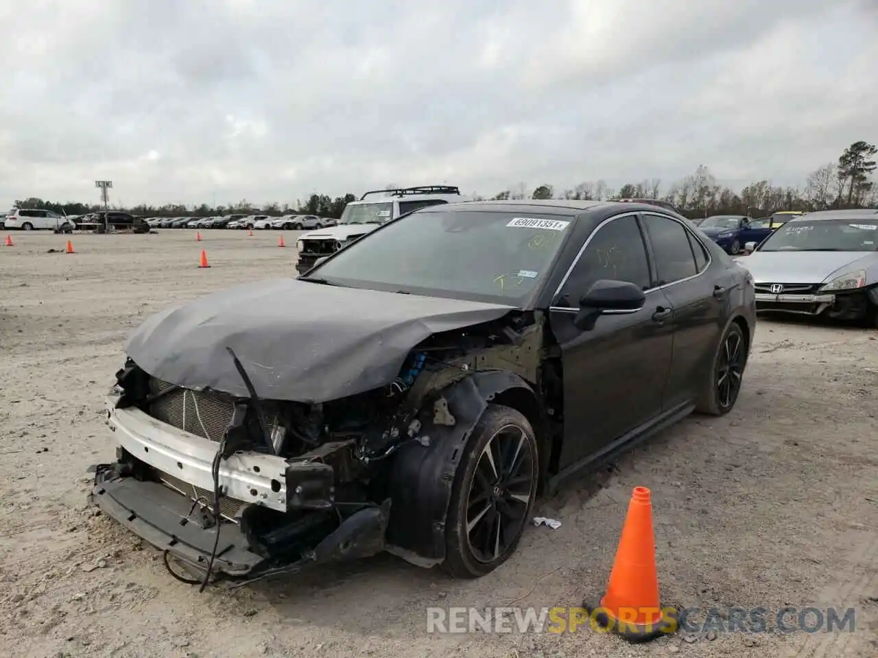 2 Photograph of a damaged car 4T1K61AK3LU930240 TOYOTA CAMRY 2020