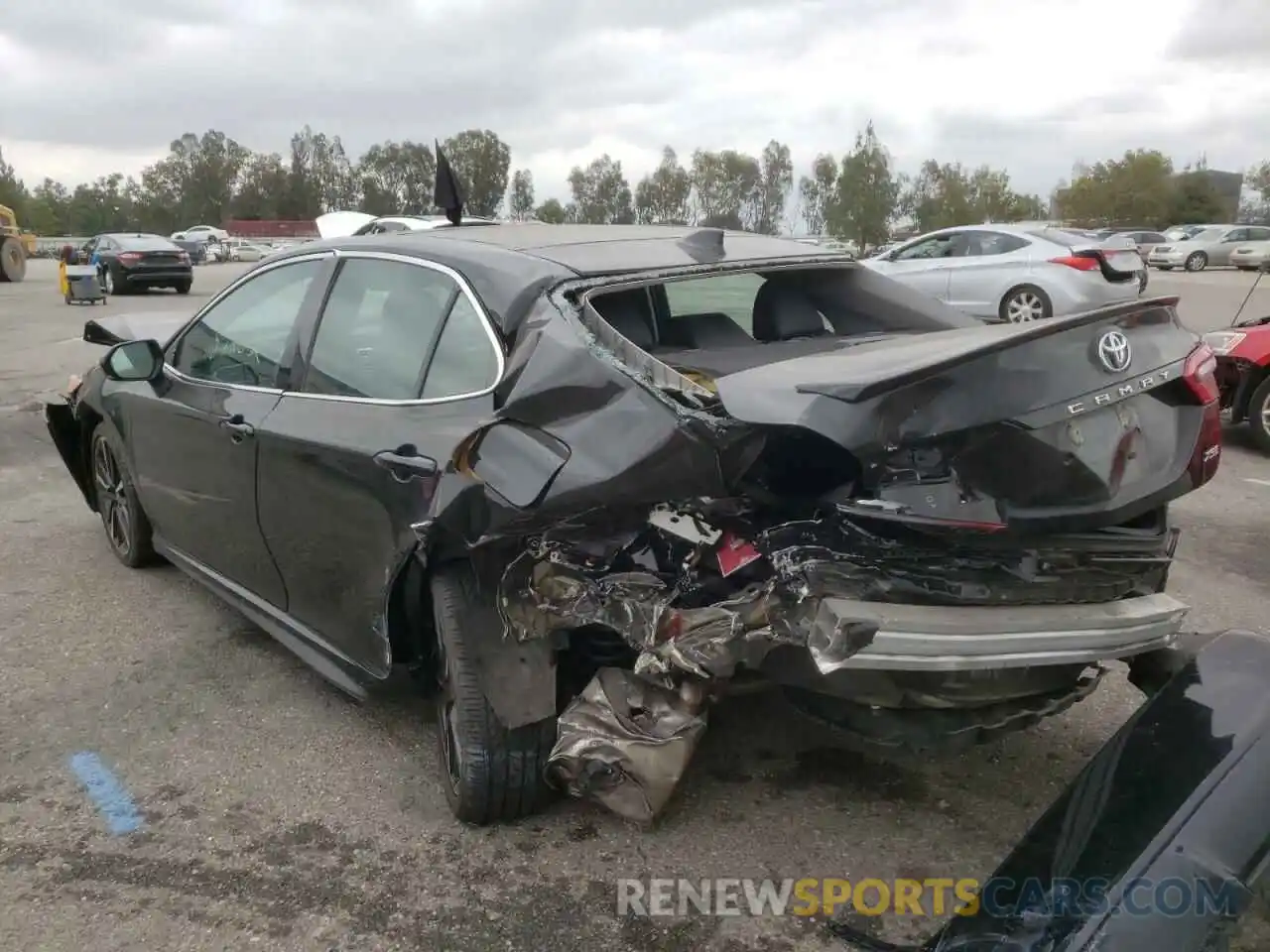 3 Photograph of a damaged car 4T1K61AK3LU960788 TOYOTA CAMRY 2020