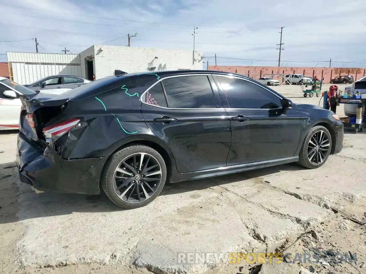 3 Photograph of a damaged car 4T1K61AK3LU962301 TOYOTA CAMRY 2020