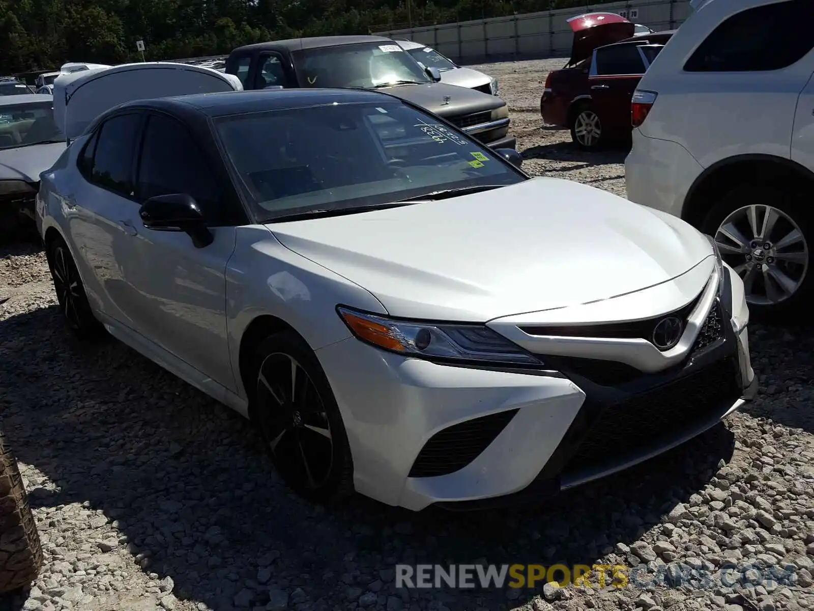 1 Photograph of a damaged car 4T1K61AK4LU304938 TOYOTA CAMRY 2020