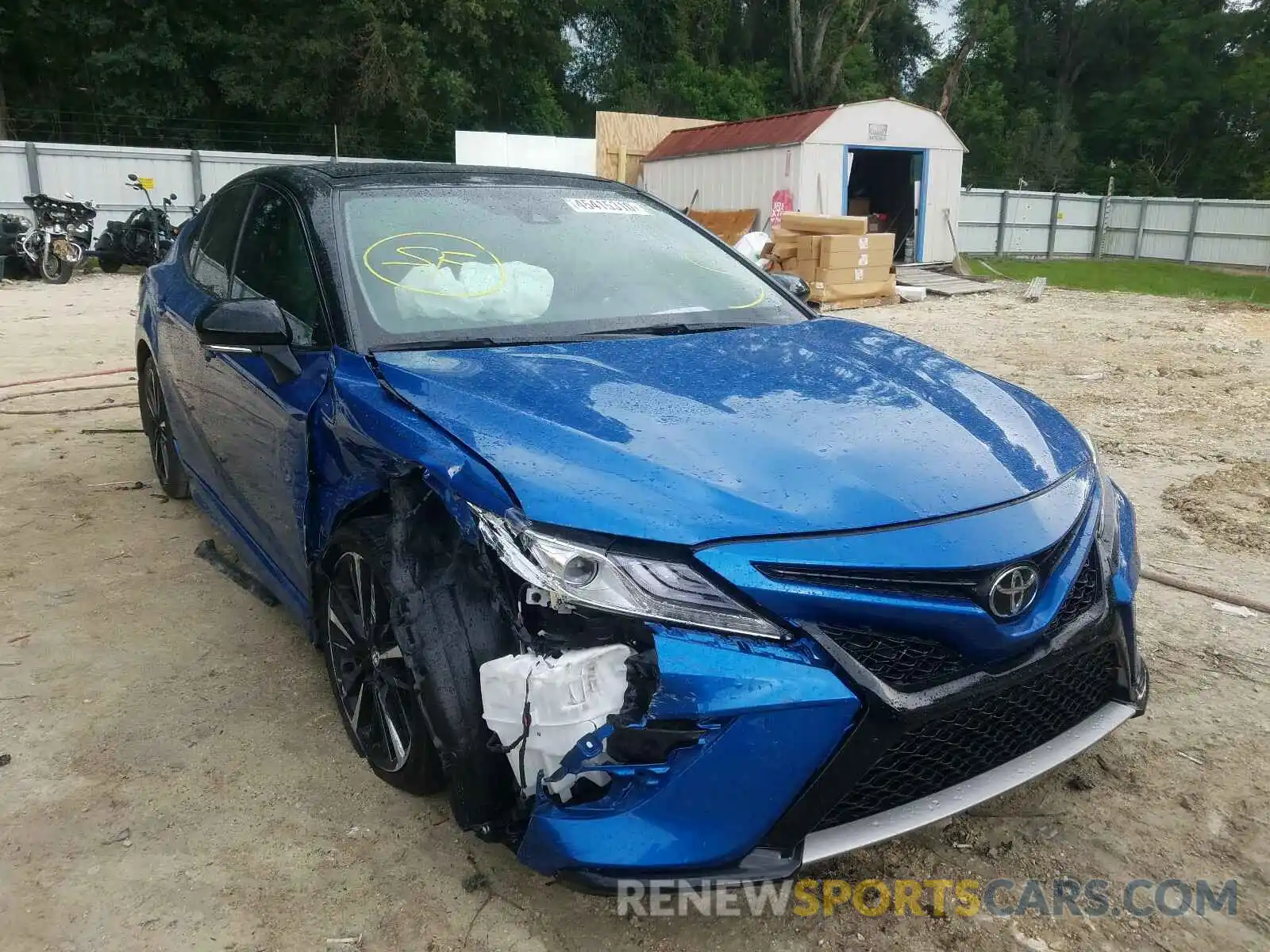 1 Photograph of a damaged car 4T1K61AK4LU305894 TOYOTA CAMRY 2020