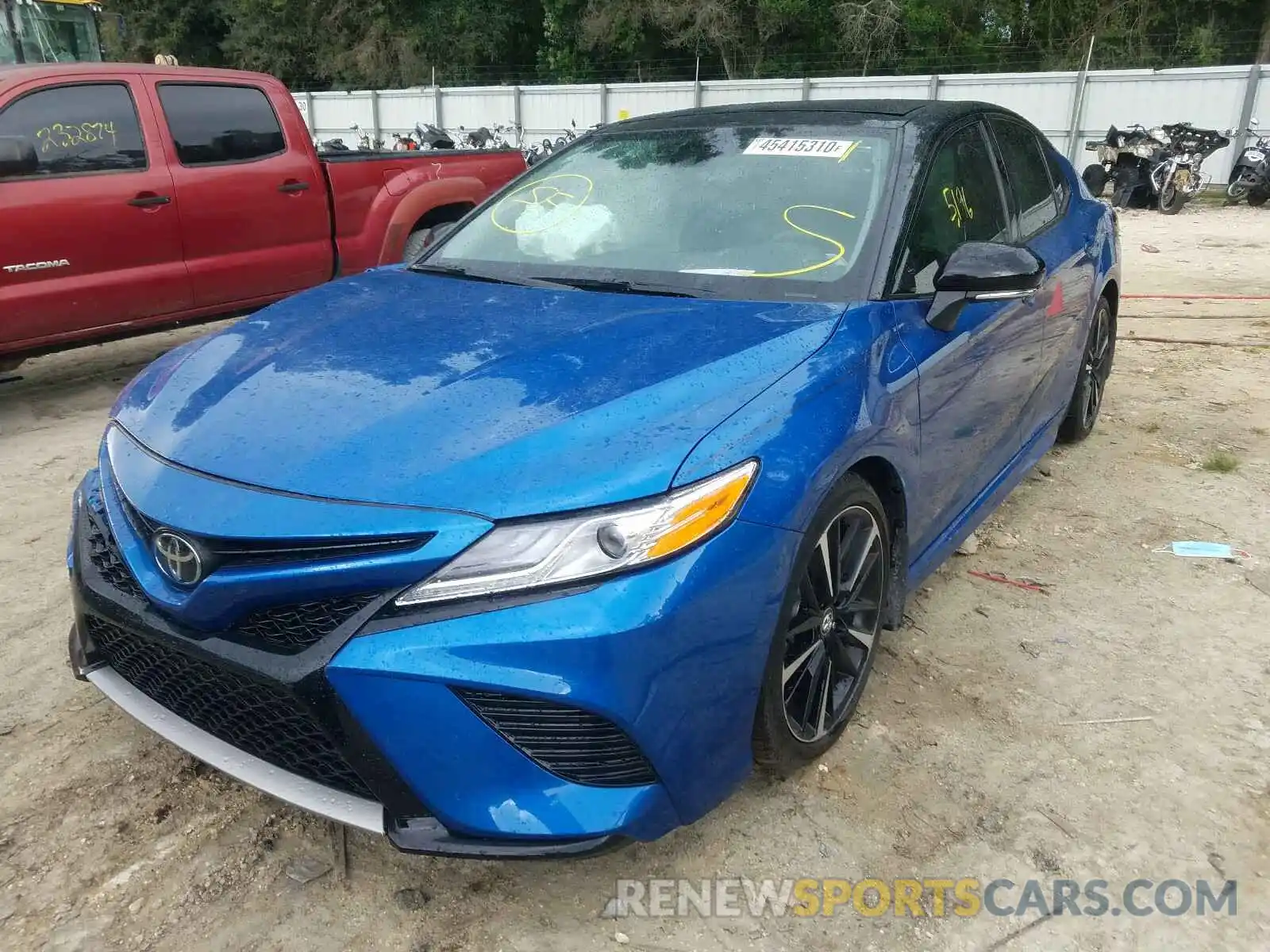 2 Photograph of a damaged car 4T1K61AK4LU305894 TOYOTA CAMRY 2020