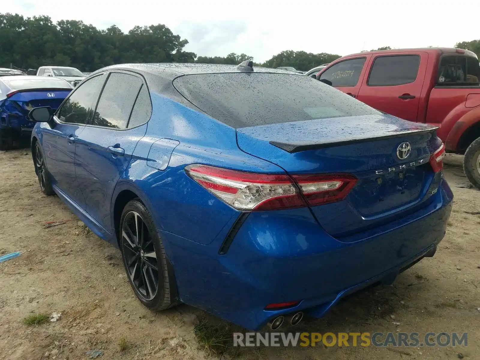 3 Photograph of a damaged car 4T1K61AK4LU305894 TOYOTA CAMRY 2020