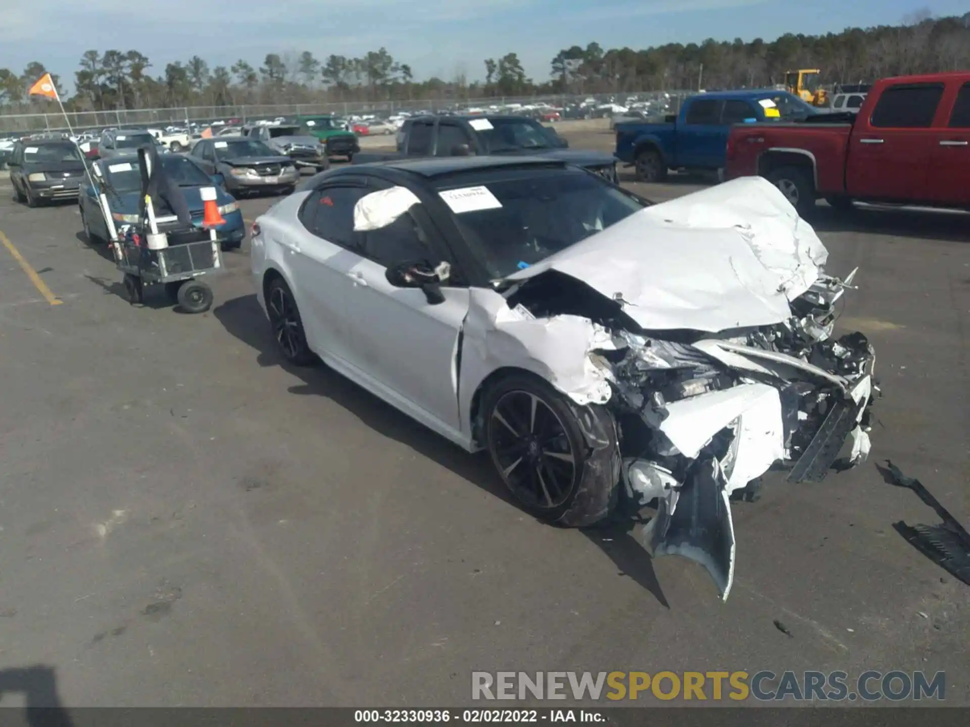 1 Photograph of a damaged car 4T1K61AK4LU309220 TOYOTA CAMRY 2020