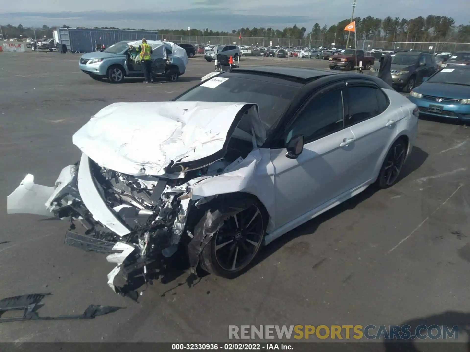 2 Photograph of a damaged car 4T1K61AK4LU309220 TOYOTA CAMRY 2020