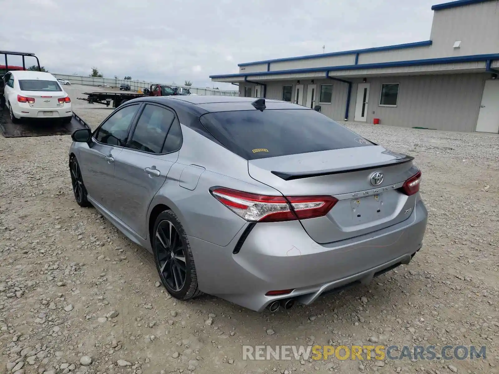 3 Photograph of a damaged car 4T1K61AK4LU310576 TOYOTA CAMRY 2020