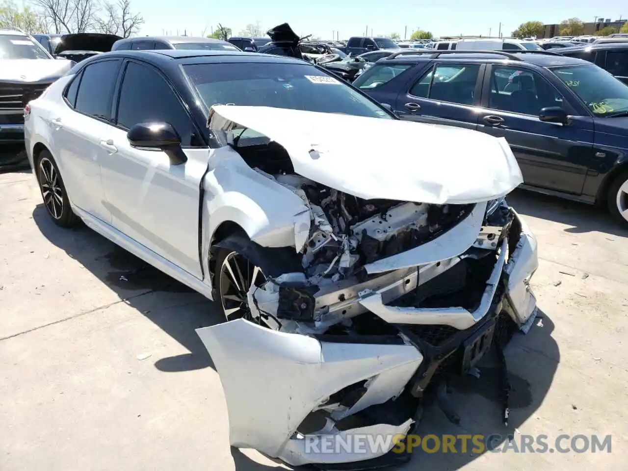 1 Photograph of a damaged car 4T1K61AK4LU316555 TOYOTA CAMRY 2020