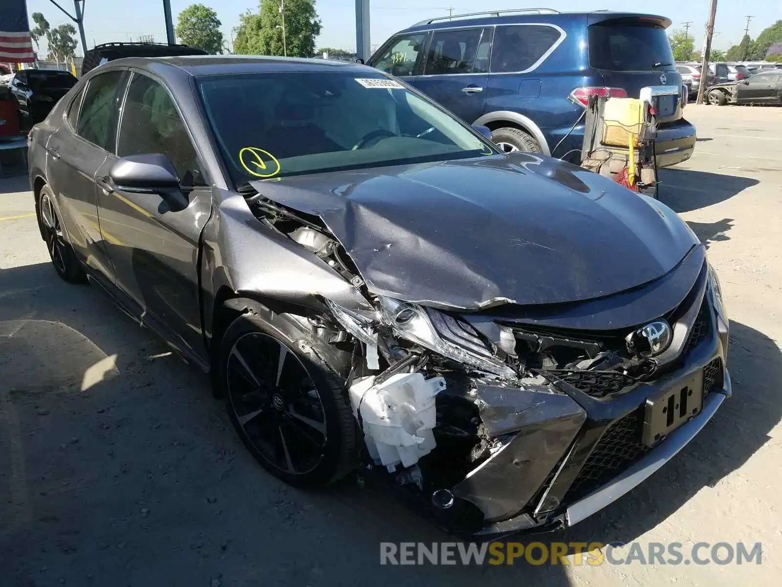 1 Photograph of a damaged car 4T1K61AK4LU316653 TOYOTA CAMRY 2020