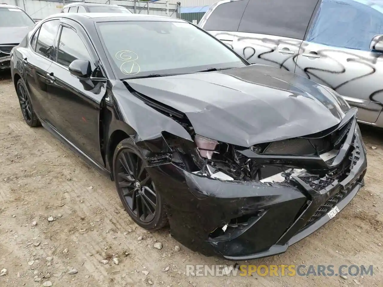 1 Photograph of a damaged car 4T1K61AK4LU333498 TOYOTA CAMRY 2020