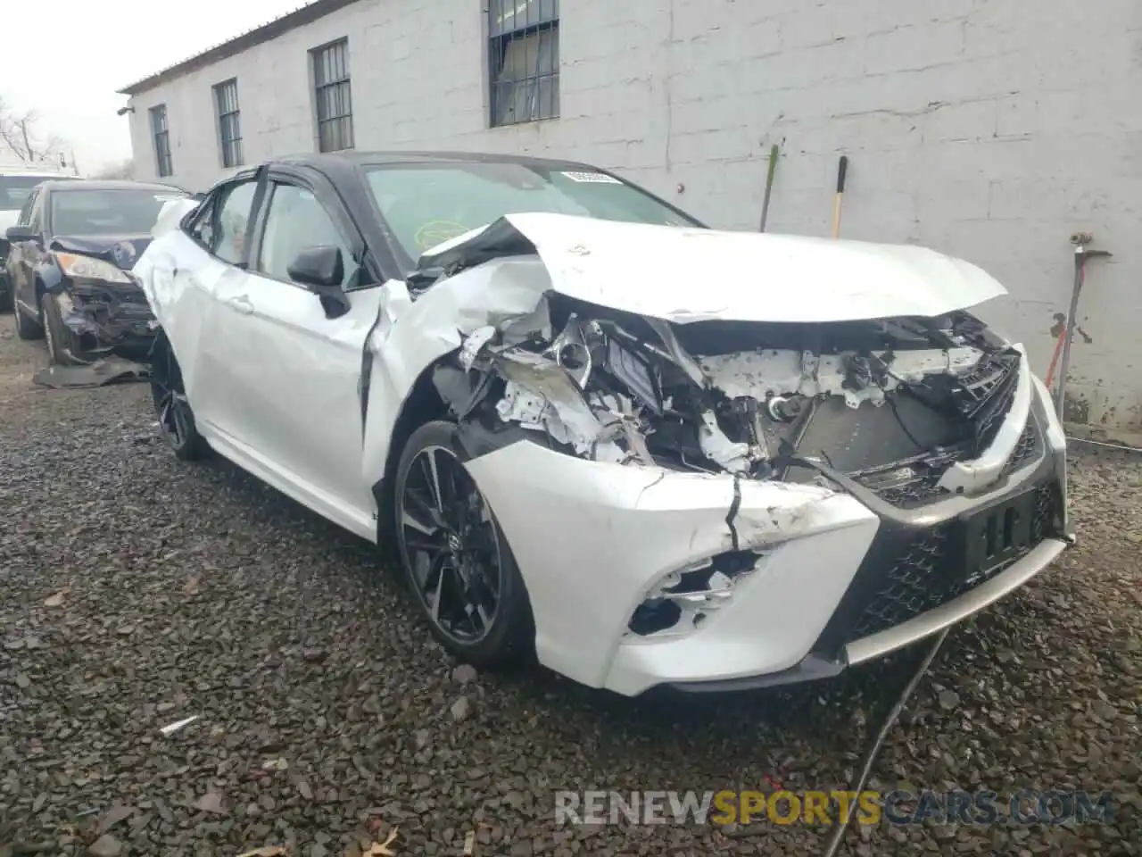 1 Photograph of a damaged car 4T1K61AK4LU345327 TOYOTA CAMRY 2020