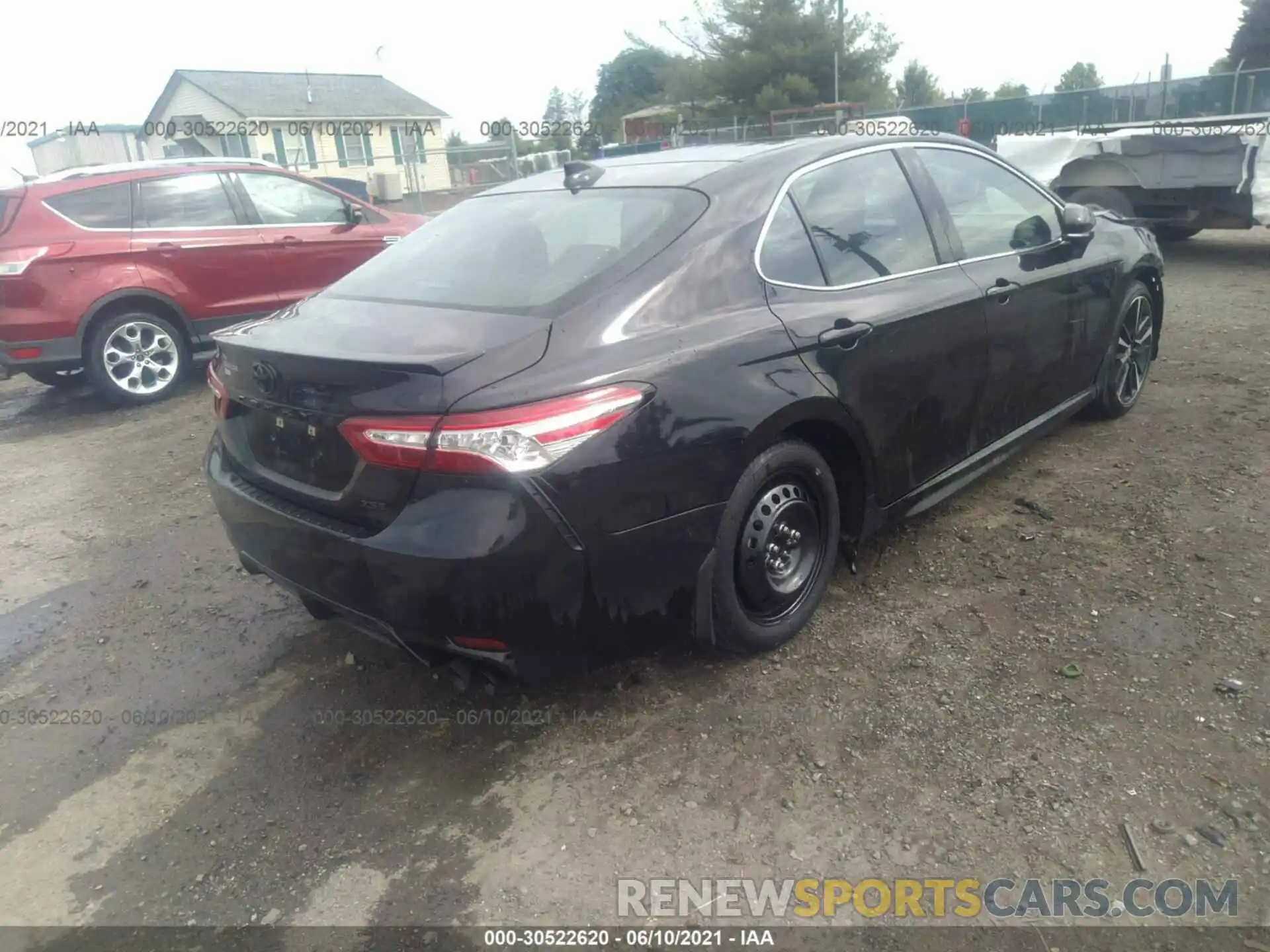 4 Photograph of a damaged car 4T1K61AK4LU352388 TOYOTA CAMRY 2020