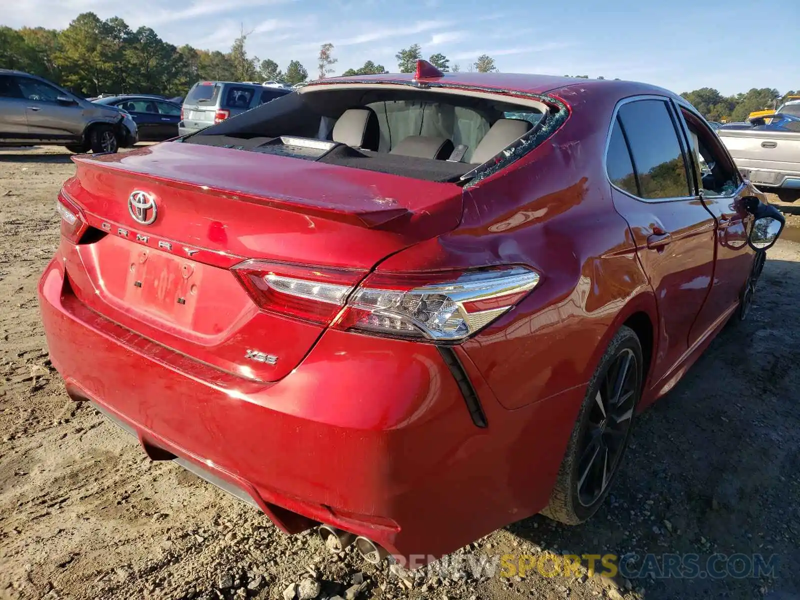 4 Photograph of a damaged car 4T1K61AK4LU356859 TOYOTA CAMRY 2020