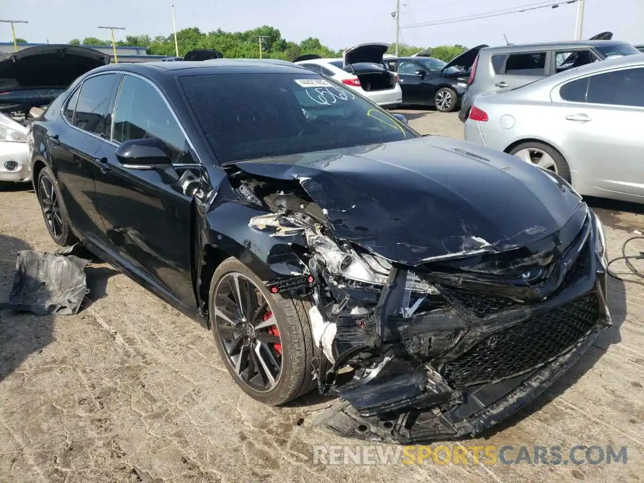 1 Photograph of a damaged car 4T1K61AK4LU366565 TOYOTA CAMRY 2020