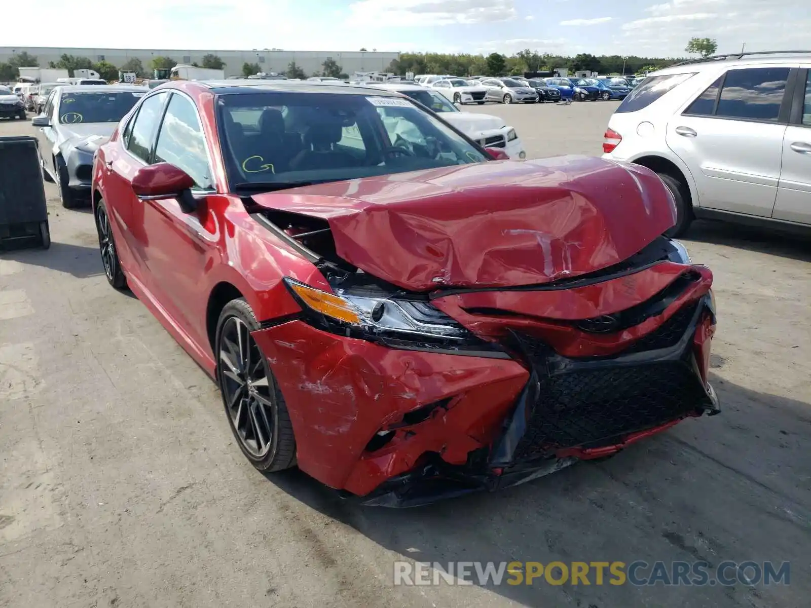 1 Photograph of a damaged car 4T1K61AK4LU366680 TOYOTA CAMRY 2020