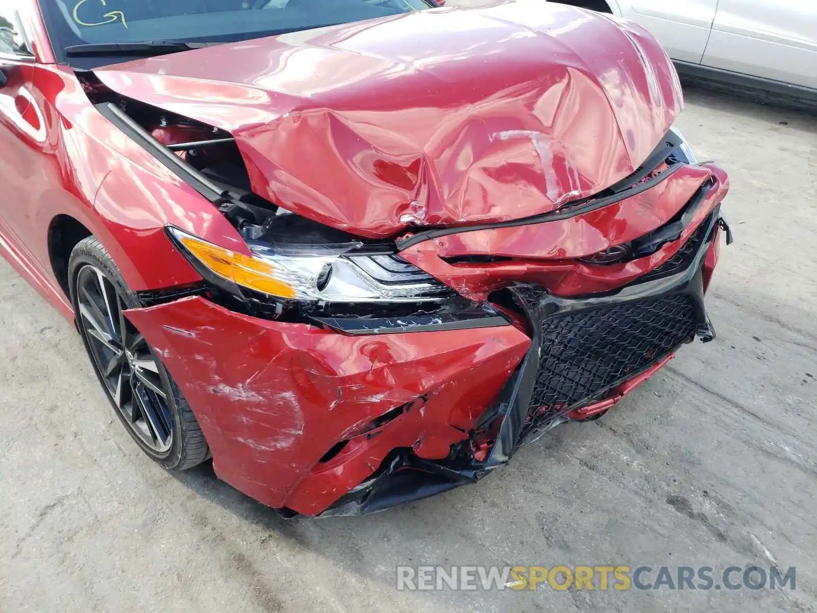 9 Photograph of a damaged car 4T1K61AK4LU366680 TOYOTA CAMRY 2020