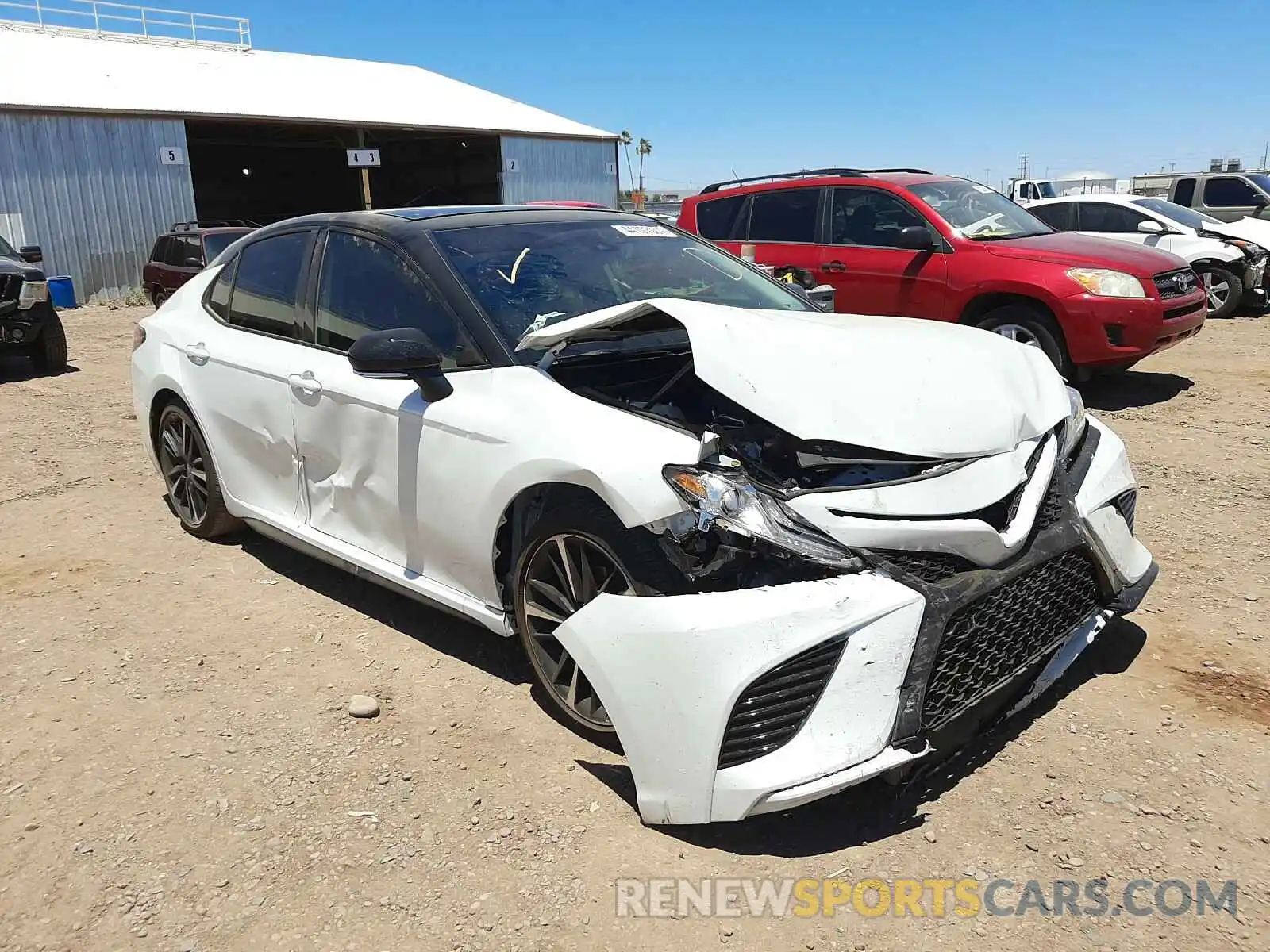 1 Photograph of a damaged car 4T1K61AK4LU370678 TOYOTA CAMRY 2020